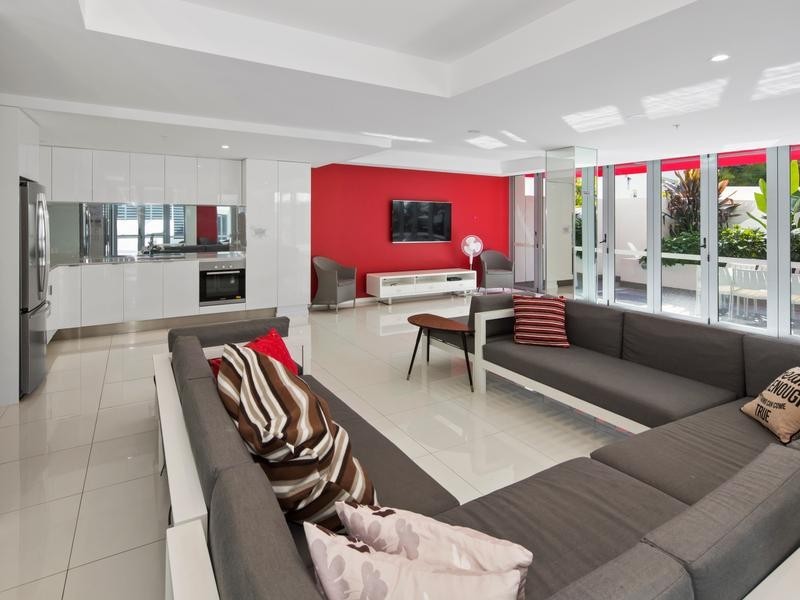 811/19 Imperial Parade, Labrador QLD 4215