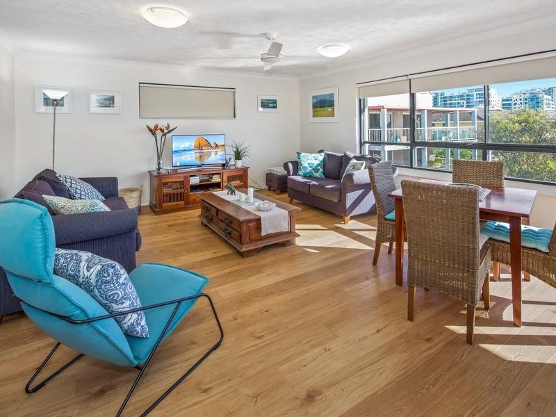 11/274 Marine Parade, Labrador QLD 4215