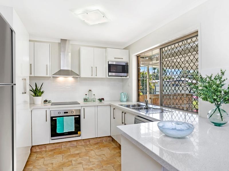 8 WILCOX  STREET, Loganholme QLD 4129