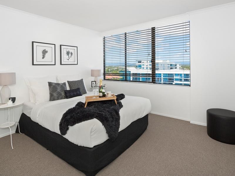 33/318 Marine Parade, Labrador QLD 4215