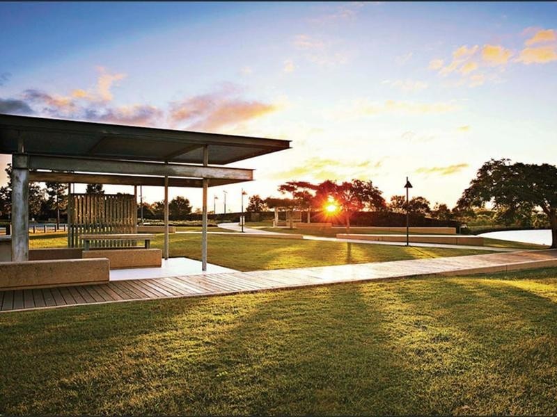 Hope Island QLD 4212