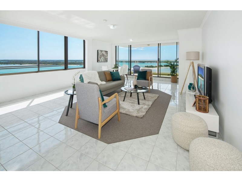 33/318 Marine Parade, Labrador QLD 4215