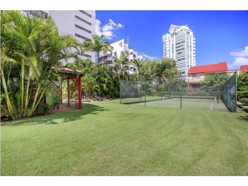 33/318 Marine Parade, Labrador QLD 4215