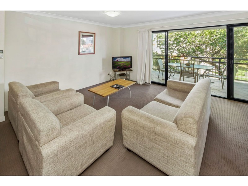 222/392 Marine Parade, Labrador QLD 4215