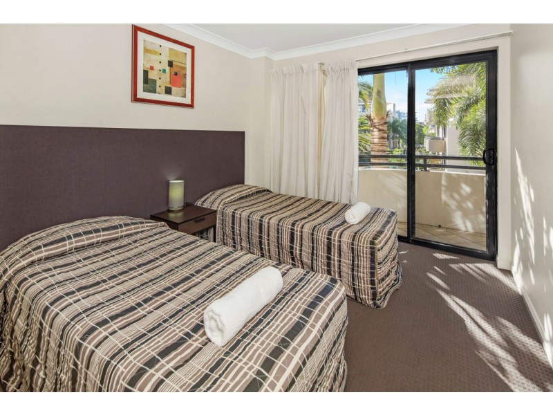 222/392 Marine Parade, Labrador QLD 4215