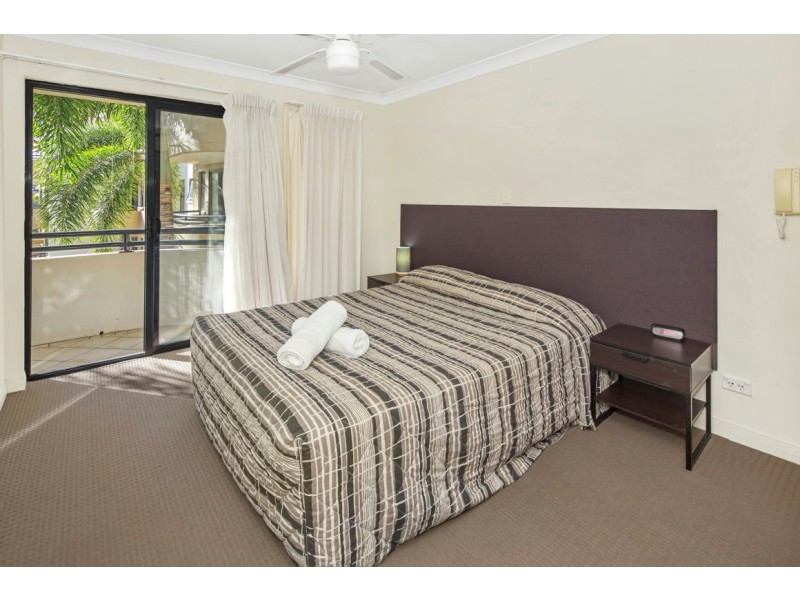 222/392 Marine Parade, Labrador QLD 4215
