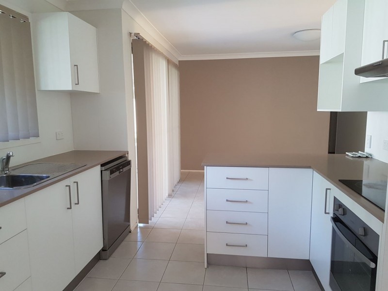 220 Discovery Drive, Helensvale QLD 4212