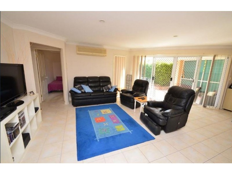 12 Jordana Street, Arundel QLD 4214