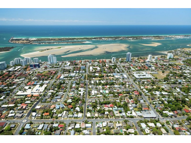 30 Frank Street, Labrador QLD 4215