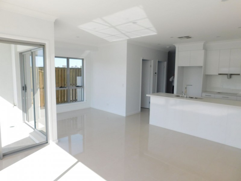 20/156 Marina Quays Boulevard, Hope Island QLD 4212