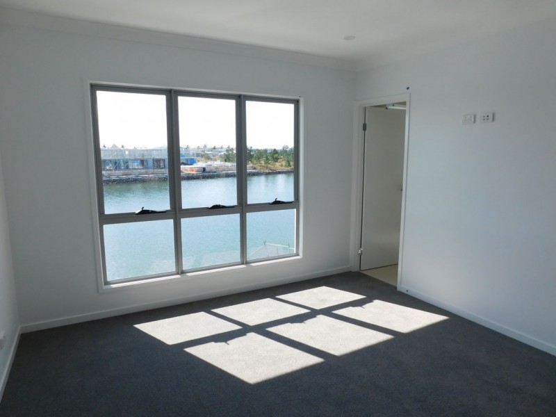 20/156 Marina Quays Boulevard, Hope Island QLD 4212