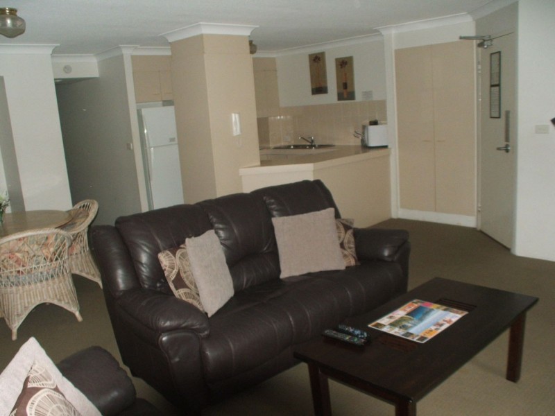 12/37 Bayview Street, Runaway Bay QLD 4216