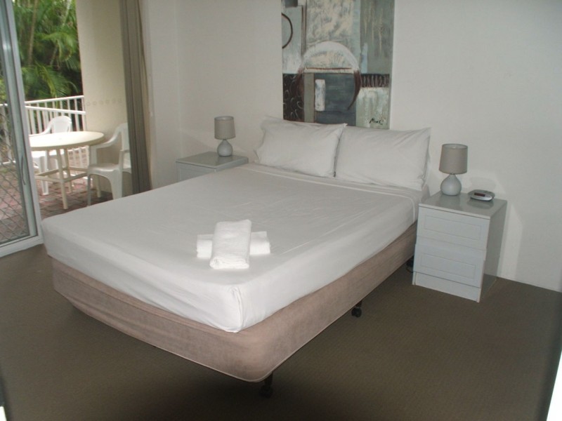 12/37 Bayview Street, Runaway Bay QLD 4216