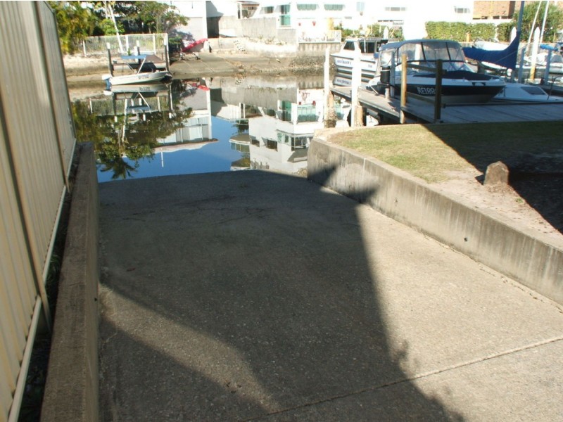 12/37 Bayview Street, Runaway Bay QLD 4216