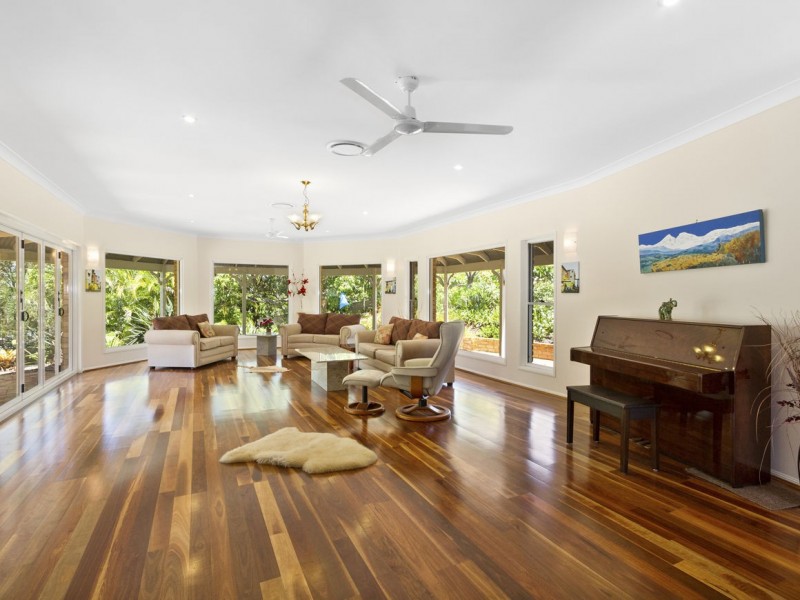 23 Clarence Drive, Helensvale QLD 4212