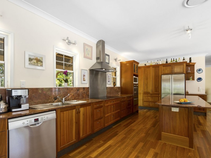 23 Clarence Drive, Helensvale QLD 4212