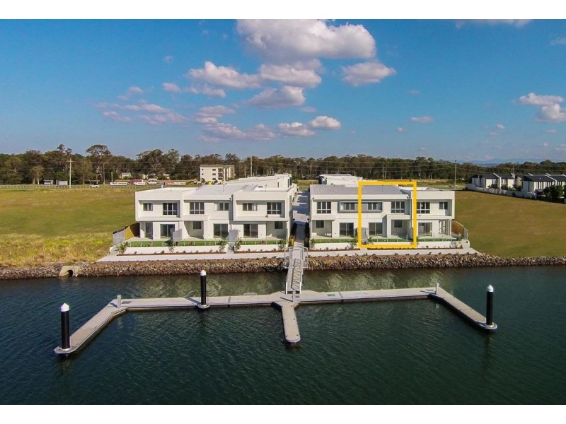 16/156 Marina Quays Boulevard, Hope Island QLD 4212