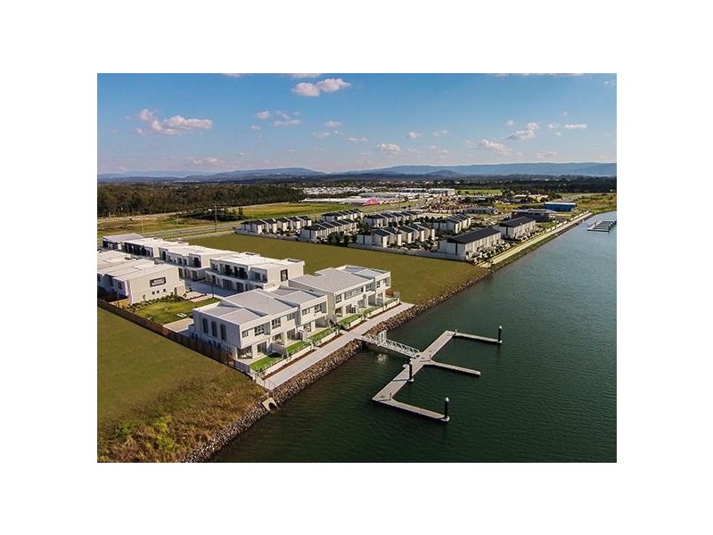 16/156 Marina Quays Boulevard, Hope Island QLD 4212