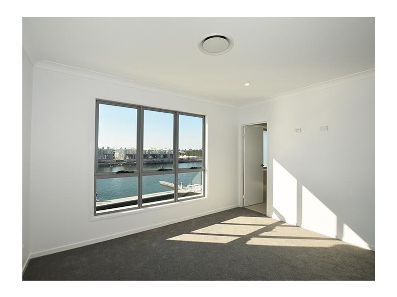 16/156 Marina Quays Boulevard, Hope Island QLD 4212