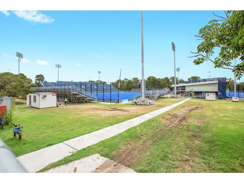 98 Kumbari Avenue, Labrador QLD 4215