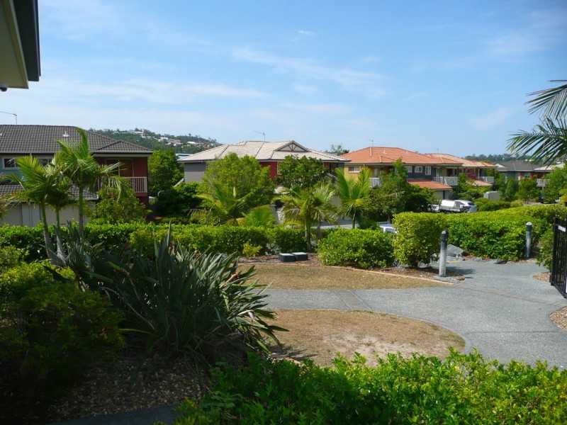 27/31 Archipelago Street, Pacific Pines QLD 4211
