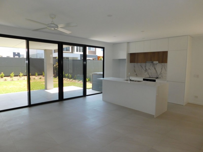 95 Evergreen View, Robina QLD 4226