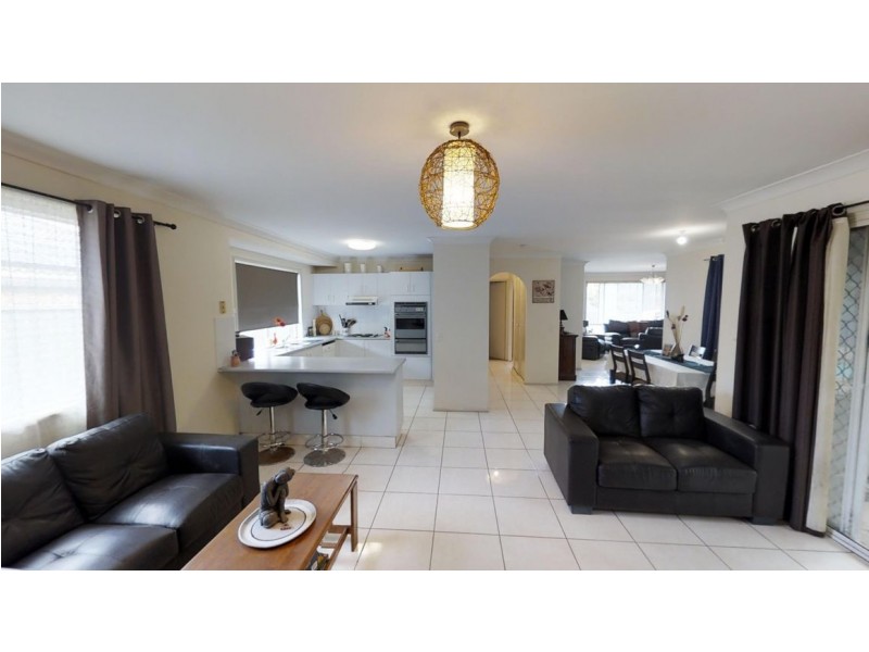 37 Melbourne Road, Arundel QLD 4214