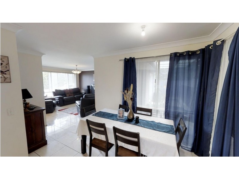 37 Melbourne Road, Arundel QLD 4214