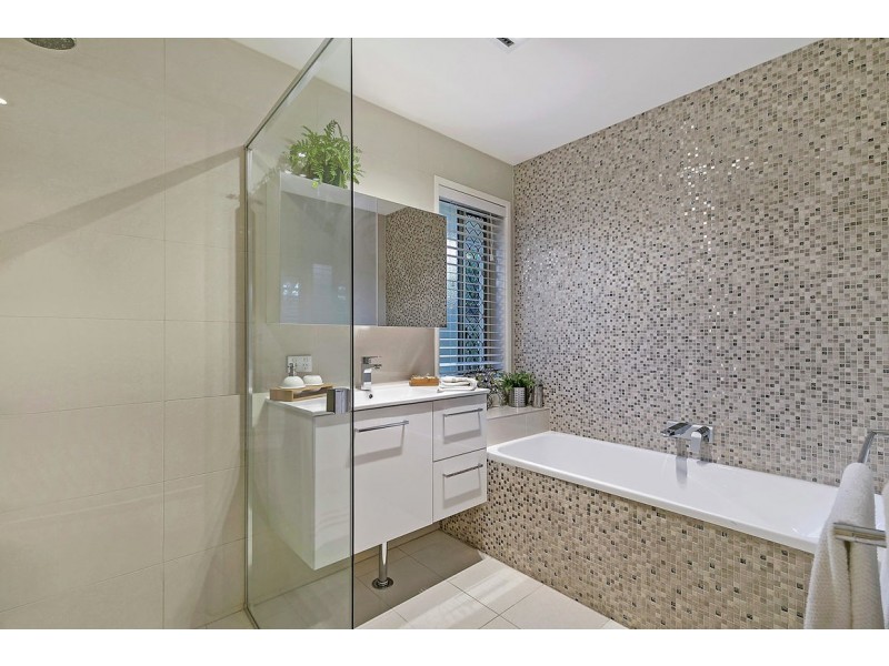 12 Helios Street, Shailer Park QLD 4128