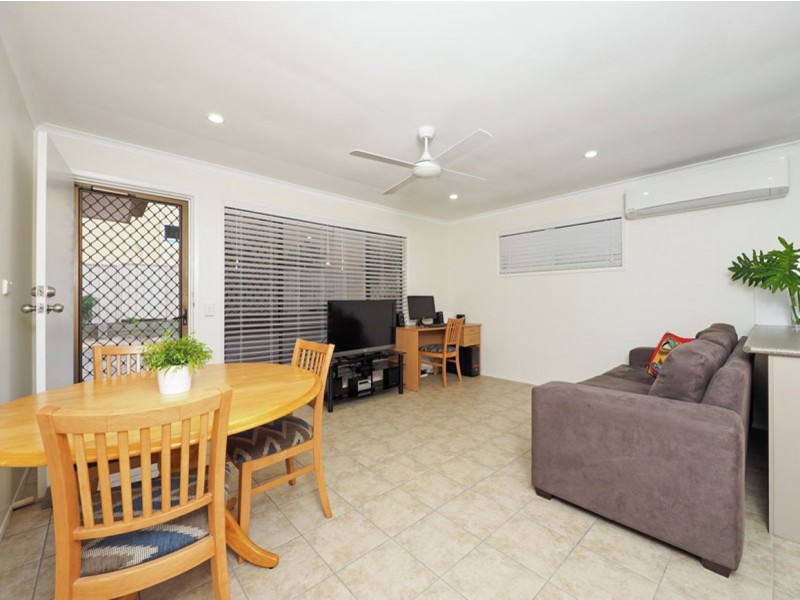 1/8 Efymia Court, Daisy Hill QLD 4127