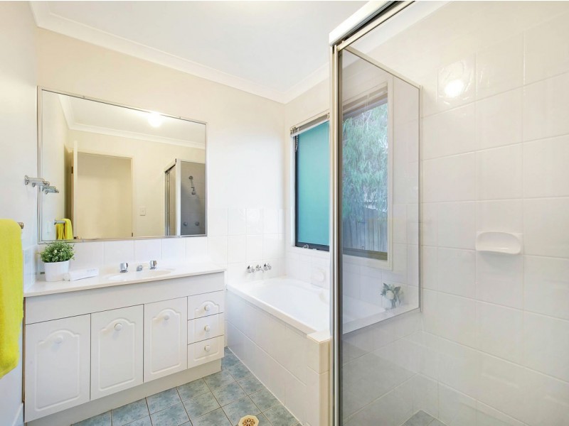 25 Tahan Crescent, Tanah Merah QLD 4128