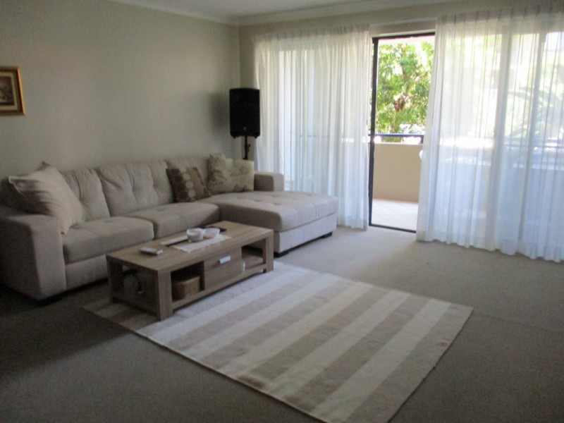 117/392 Marine Parade, Labrador QLD 4215