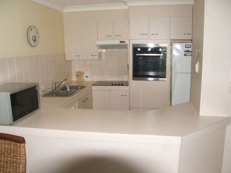 47/37 Bayview Street, Runaway Bay QLD 4216