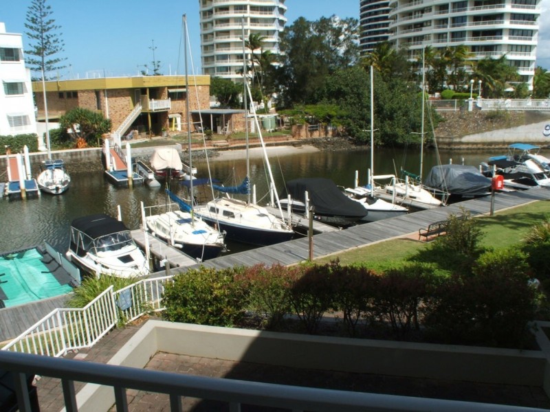 34/37 Bayview Street, Runaway Bay QLD 4216