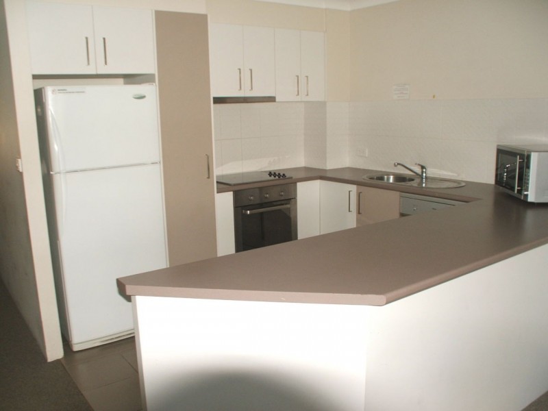 34/37 Bayview Street, Runaway Bay QLD 4216