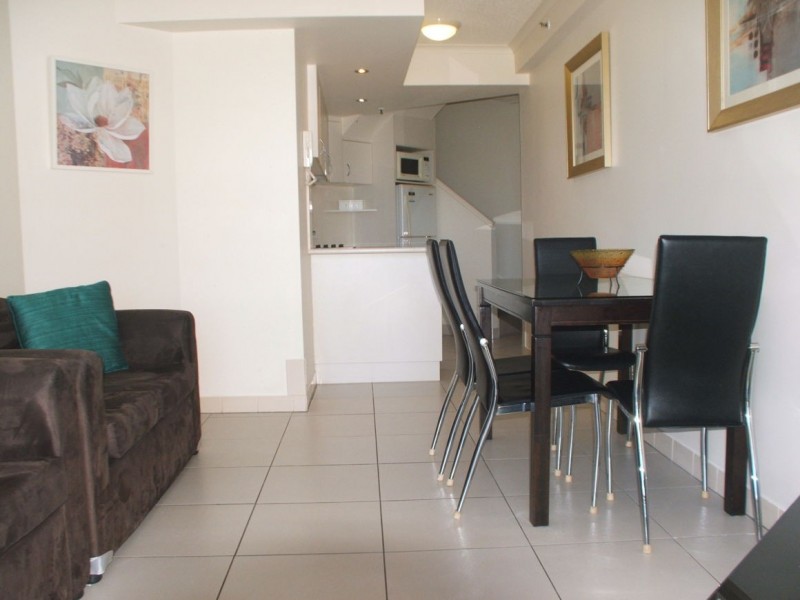 28/452 Marine Parade, Biggera Waters QLD 4216