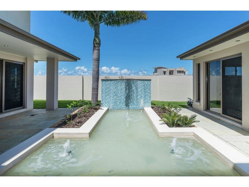 27 North Bank Court, Helensvale QLD 4212