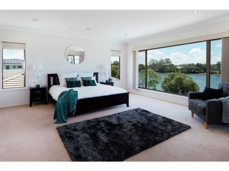 27 North Bank Court, Helensvale QLD 4212