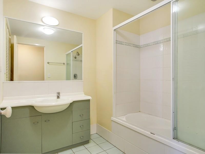 35/150 Marine Parade, Southport QLD 4215