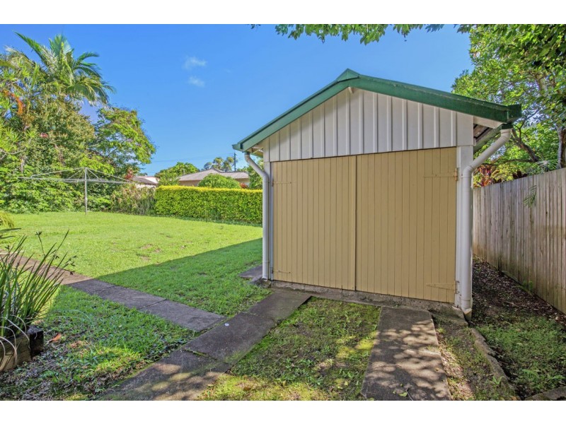 27 Mole Avenue, Southport QLD 4215