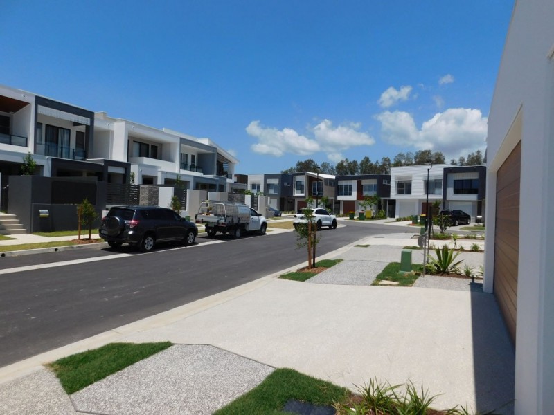 83 Florabella Drive, Robina QLD 4226