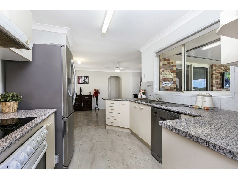 5 Pelewan Court, Tanah Merah QLD 4128