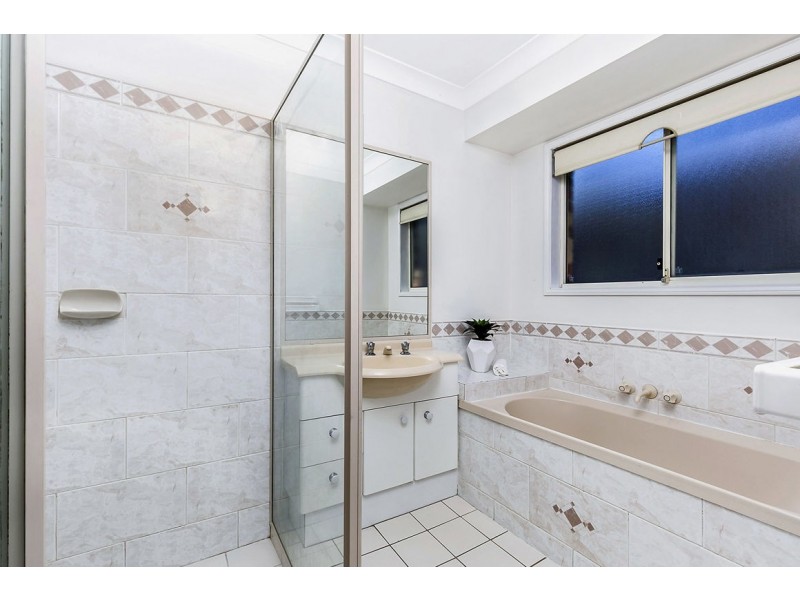 5 Pelewan Court, Tanah Merah QLD 4128