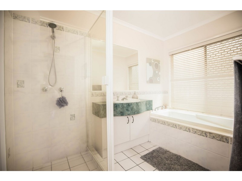 146 Rubicon Cres, Kuraby QLD 4112