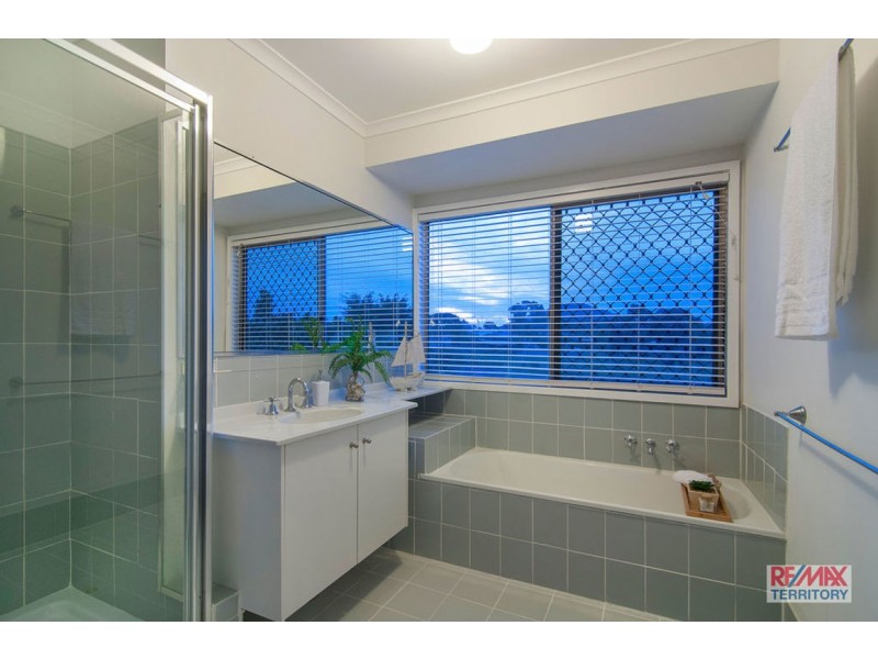 2 Anna Louise Terrace, Windaroo QLD 4207