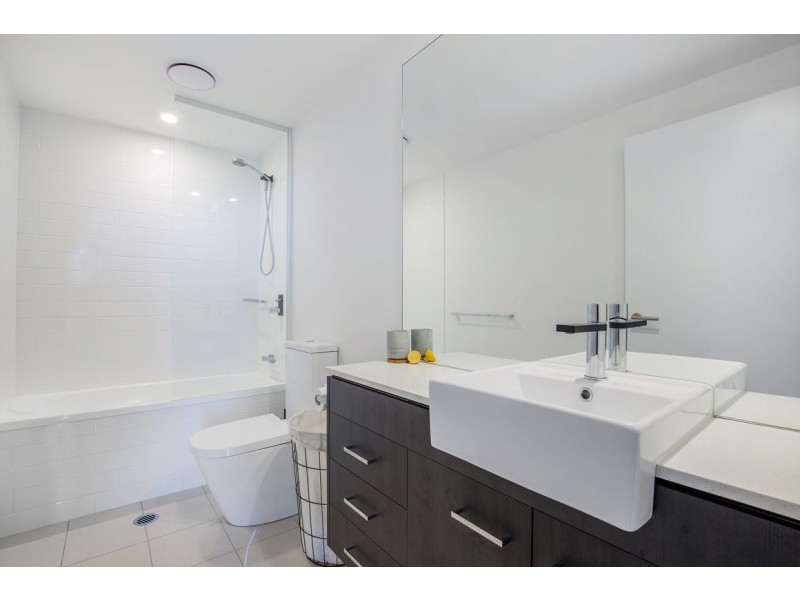 3701/25-31 East Quay Drive, Biggera Waters QLD 4216