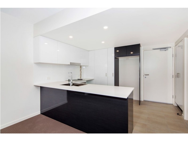 202/35 Halcyon Way, Hope Island QLD 4212