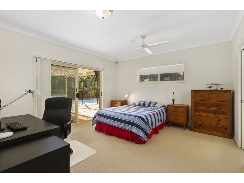46 Riverdowns Crescent, Helensvale QLD 4212