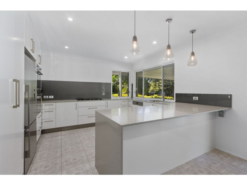 39 Clarence Drive, Helensvale QLD 4212