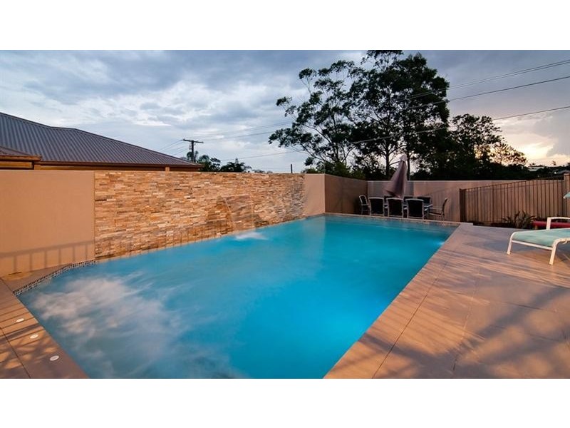 33 Yarabah Cres, Shailer Park QLD 4128